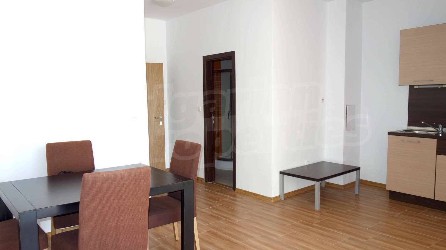 Gallery Picture 6