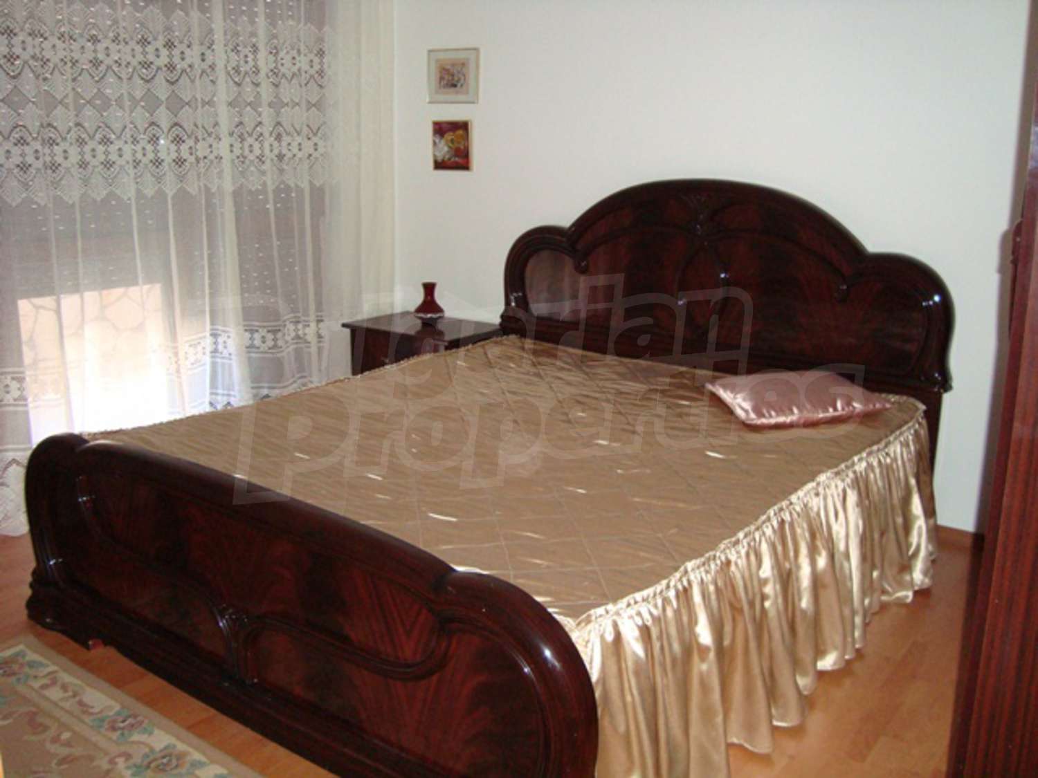 Gallery Picture 24