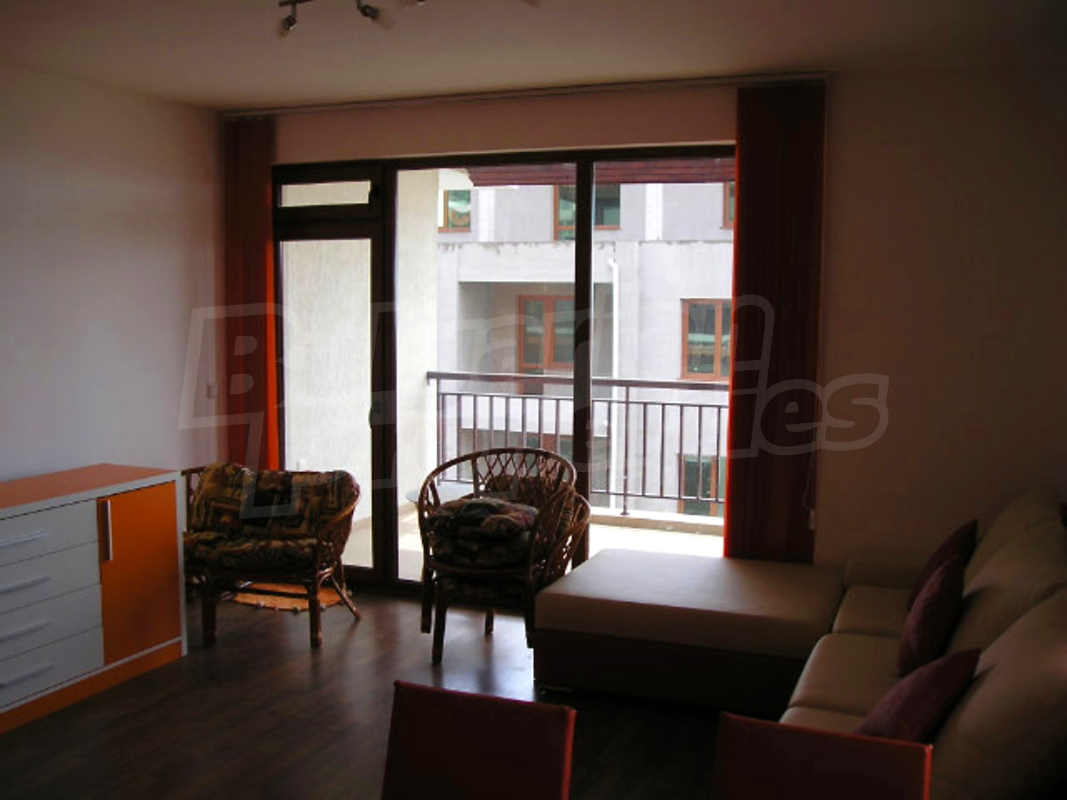 Gallery Picture 12