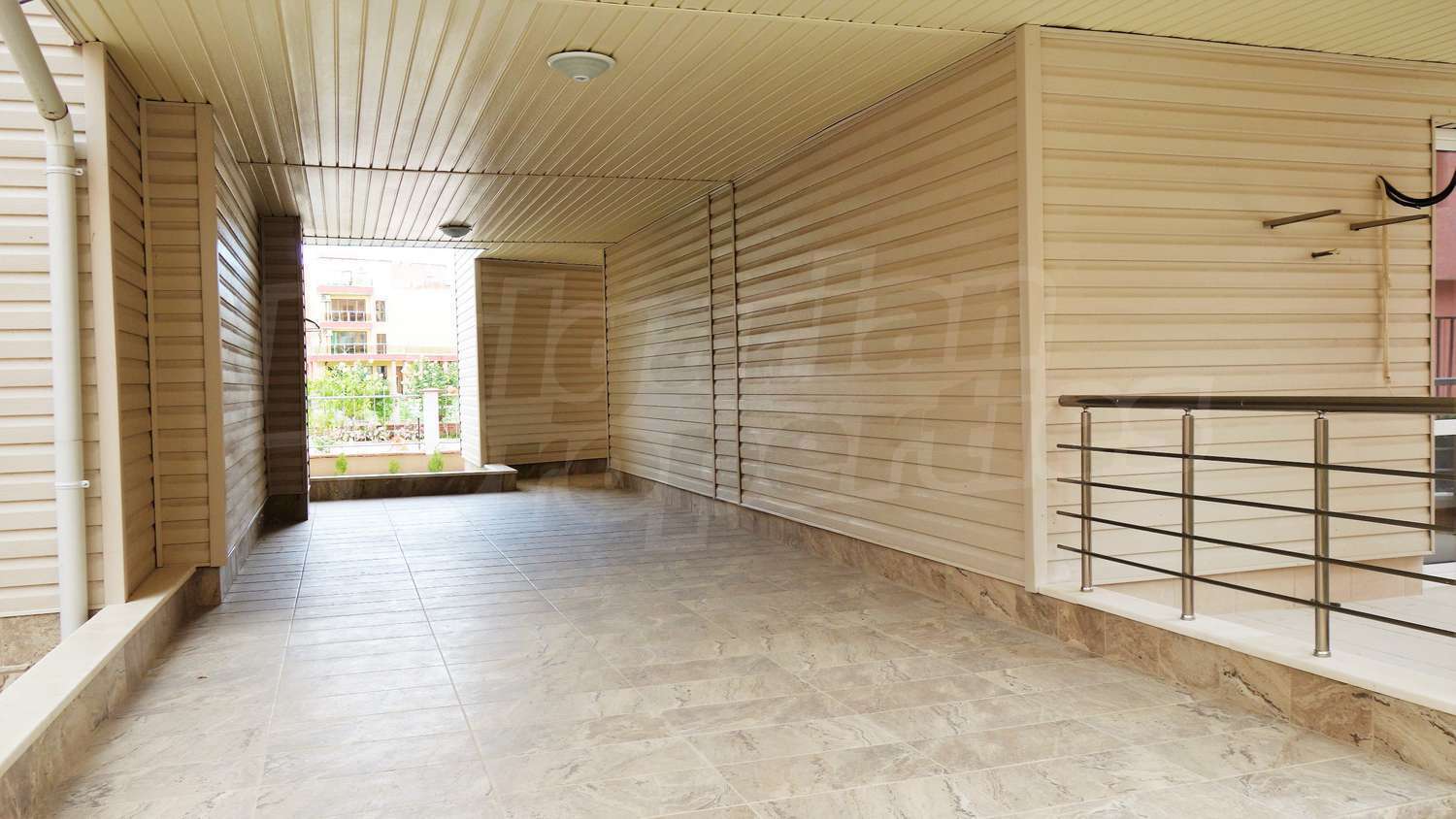 Gallery Picture 13