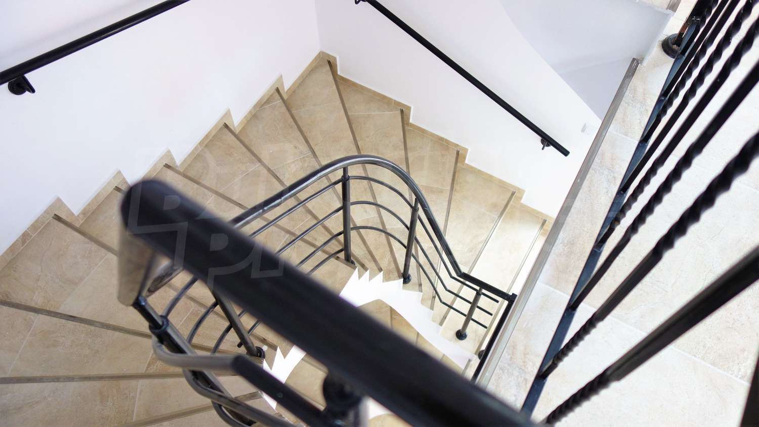 Gallery Picture 14