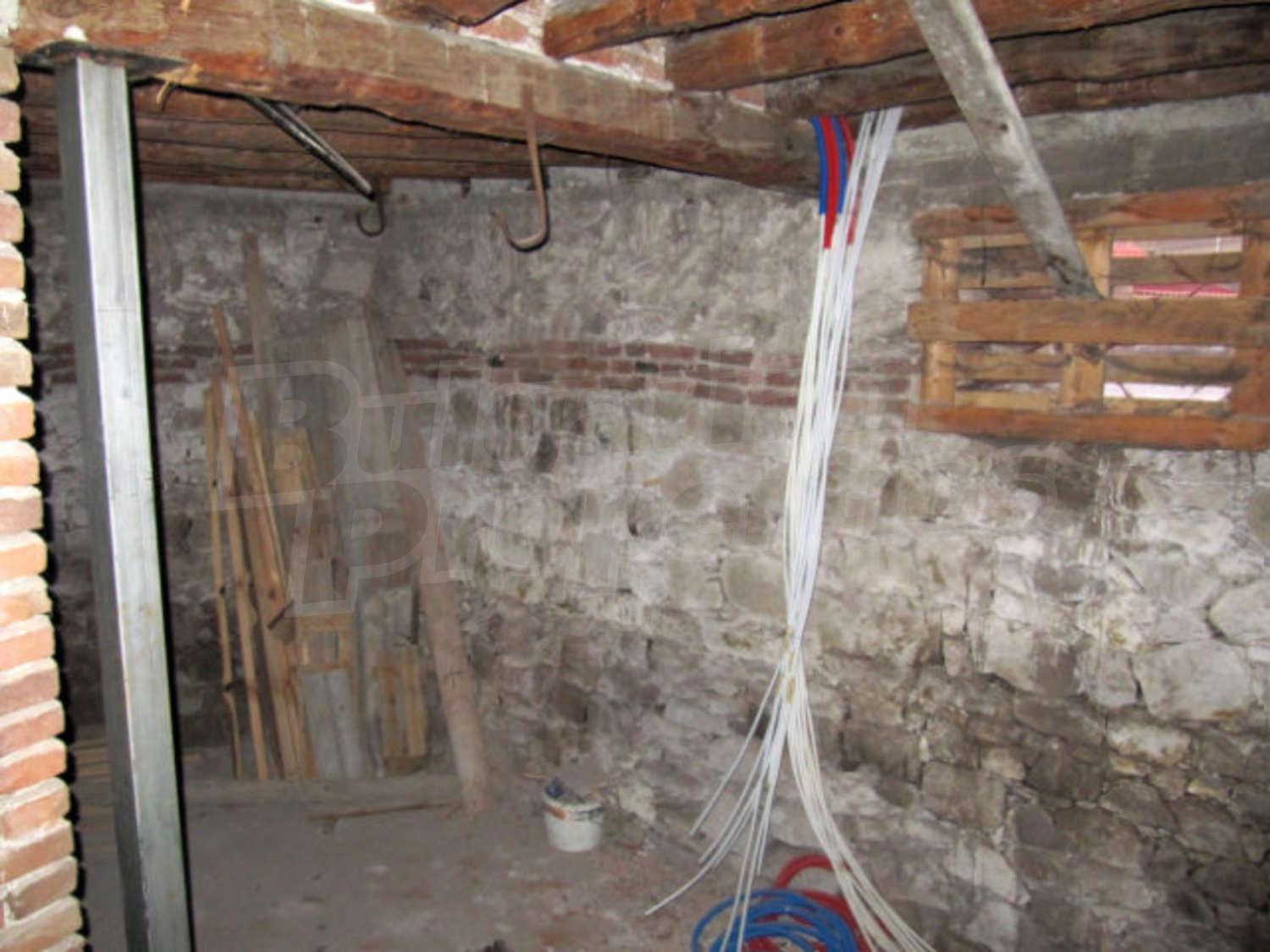Gallery Picture 16