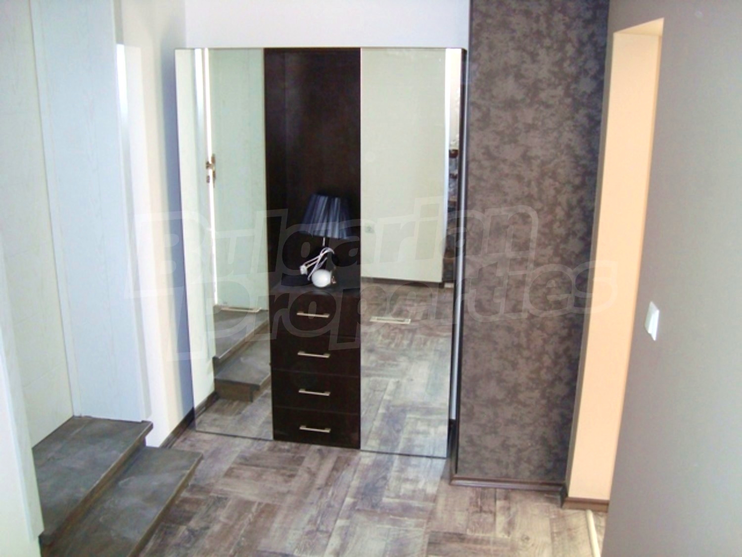 Gallery Picture 13