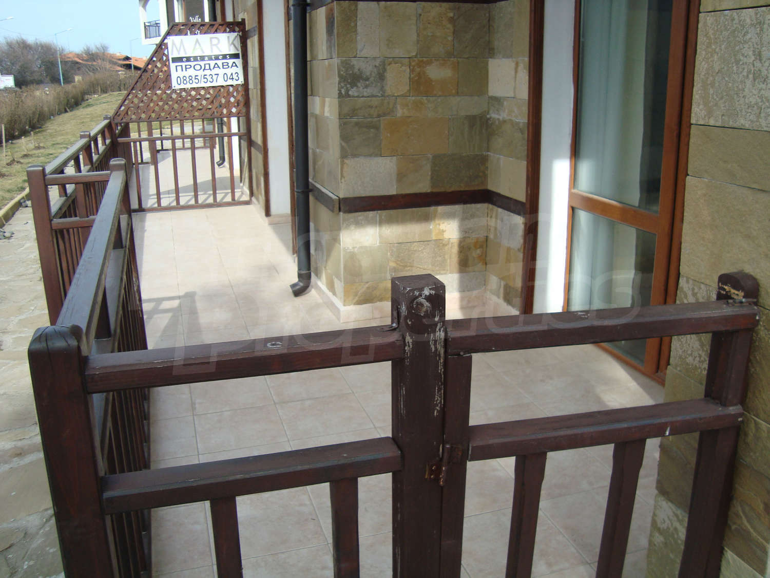 Gallery Picture 10