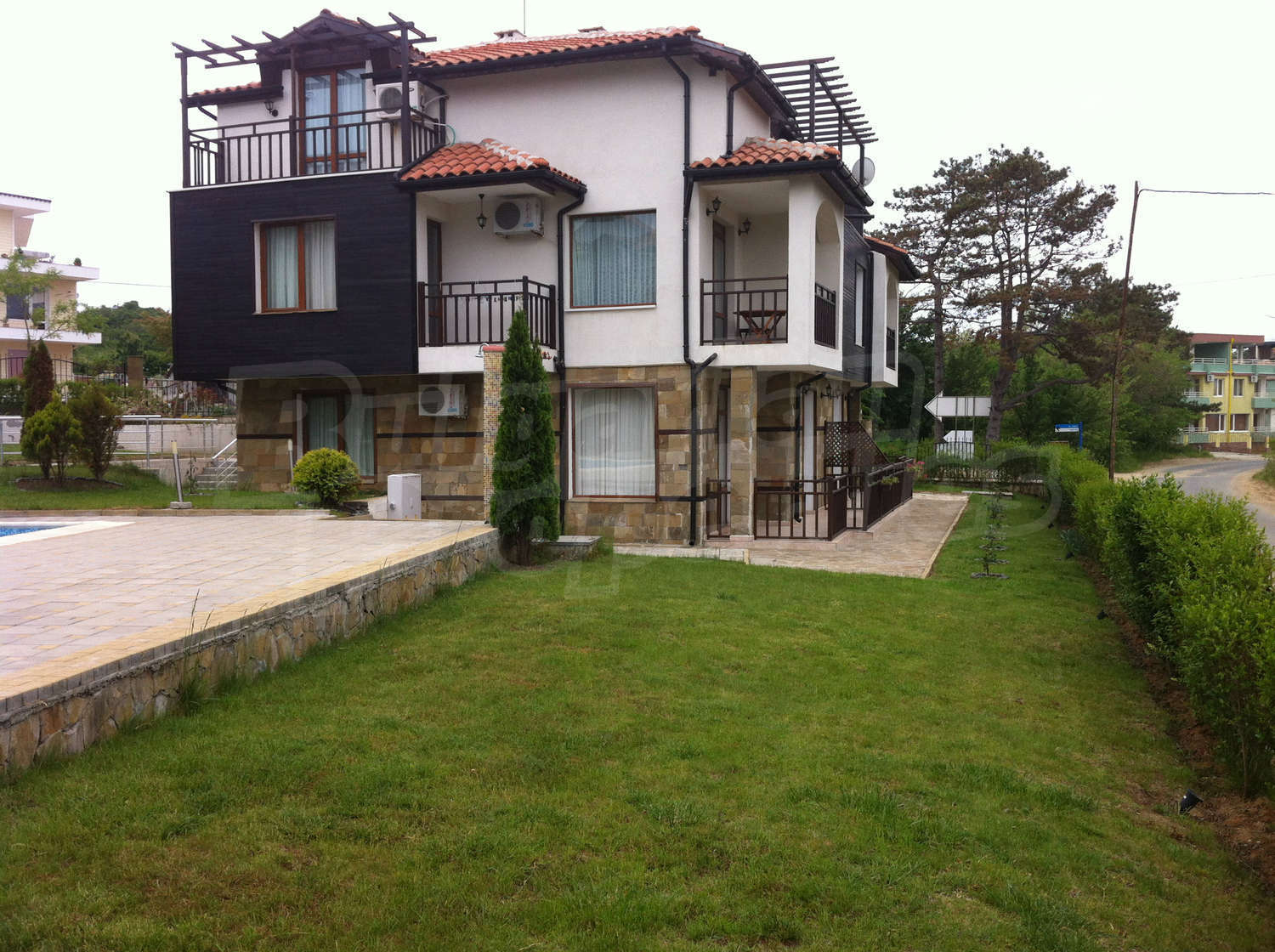 Gallery Picture 11