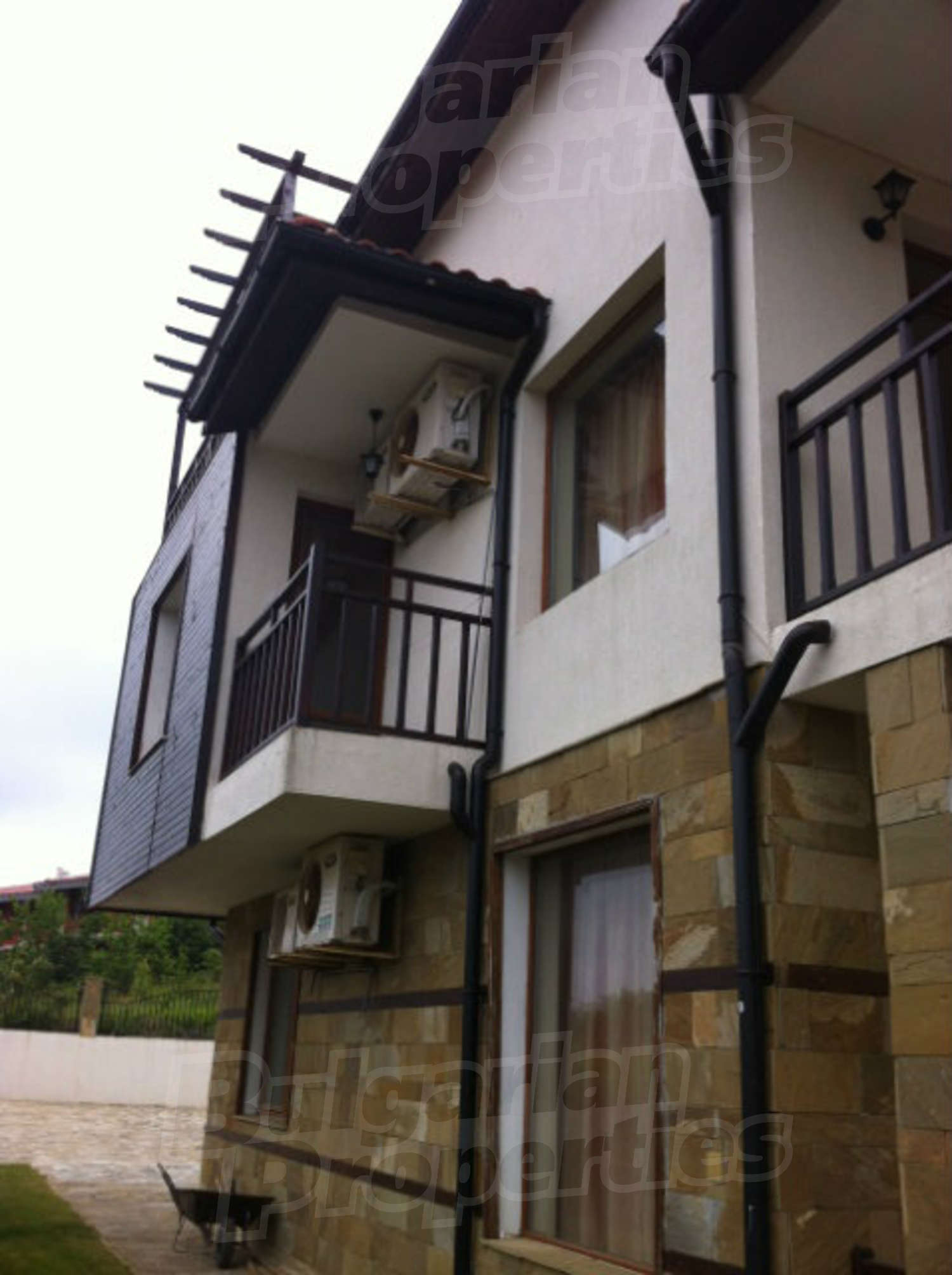 Gallery Picture 16