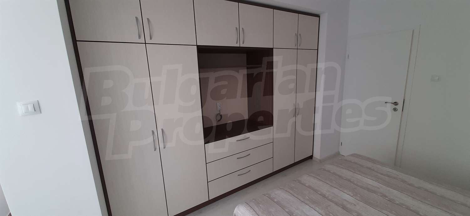 Gallery Picture 13