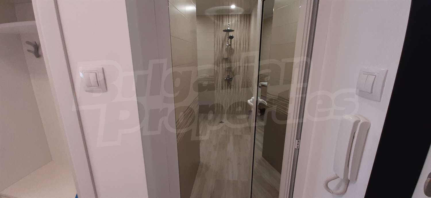 Gallery Picture 17