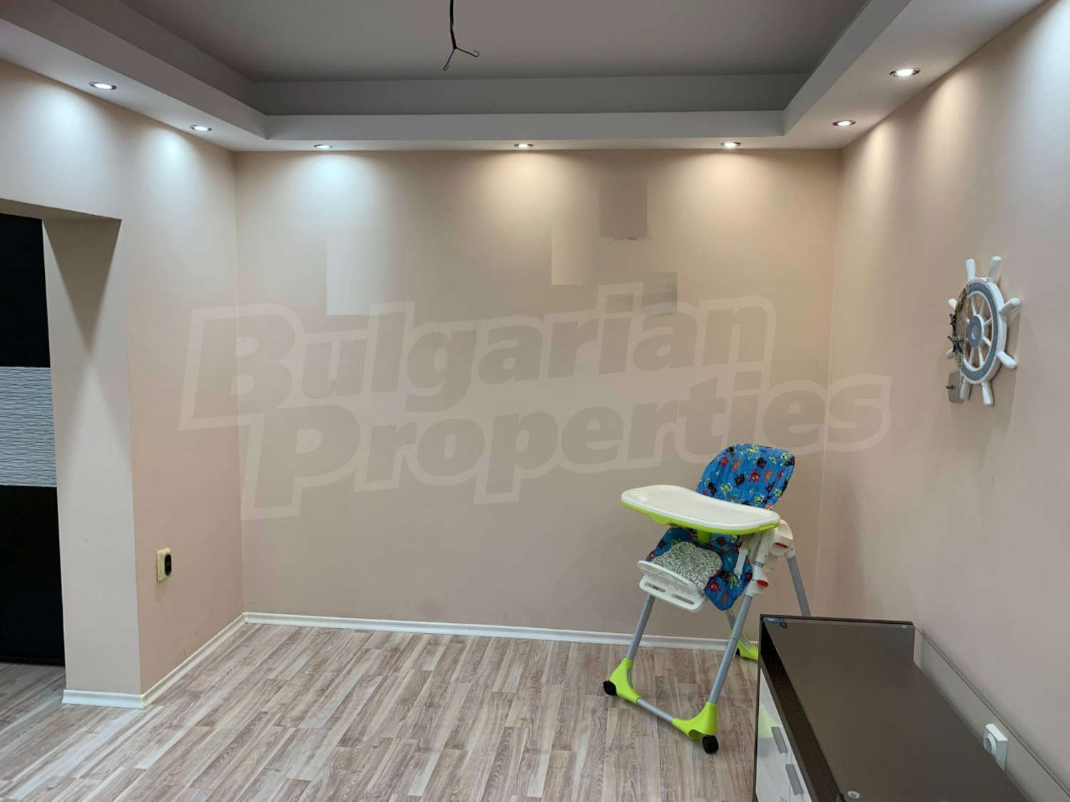 Gallery Picture 9