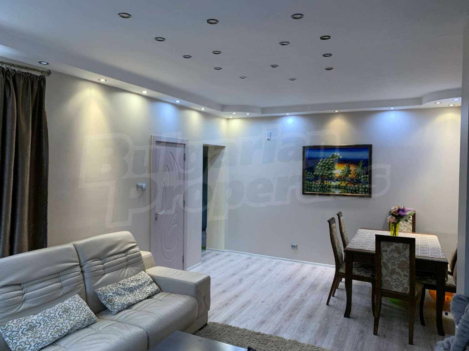 Gallery Picture 12