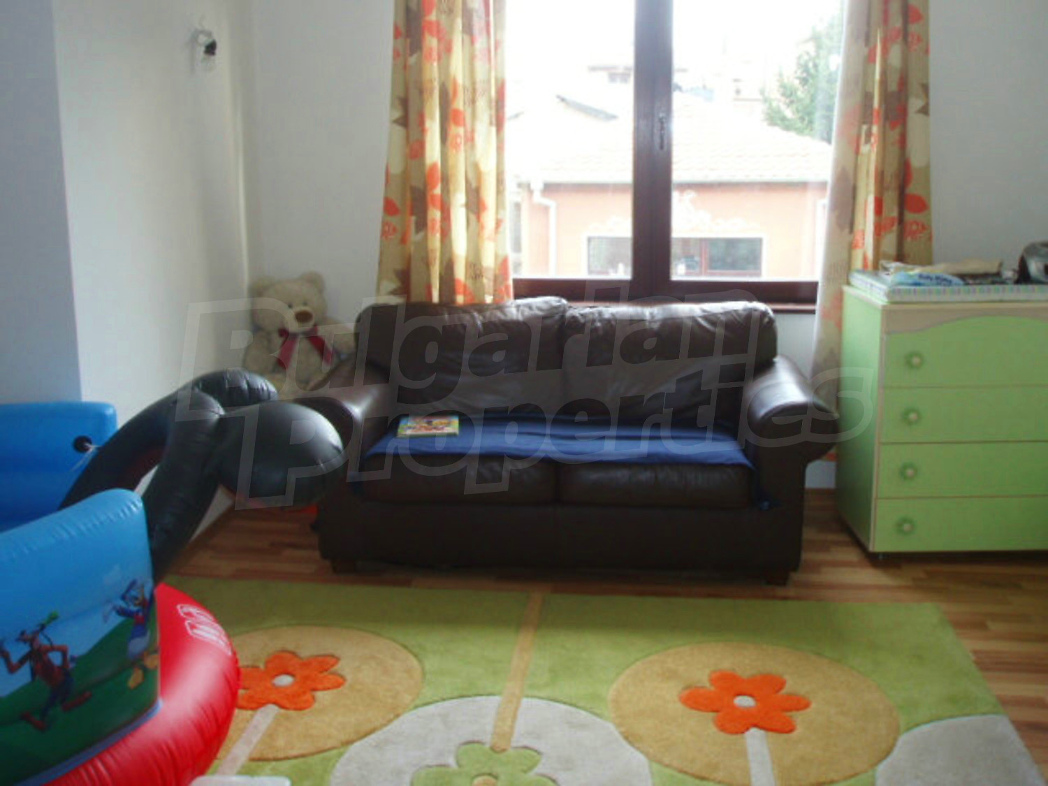 Gallery Picture 13
