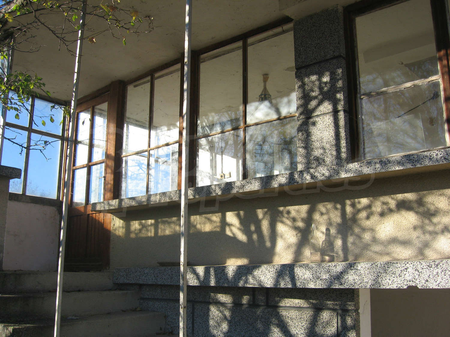Gallery Picture 6