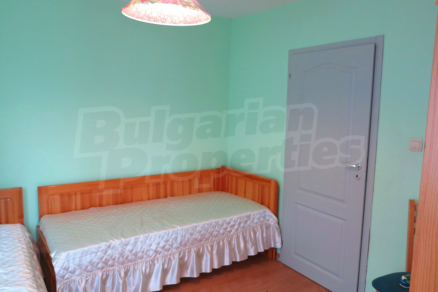 Gallery Picture 10