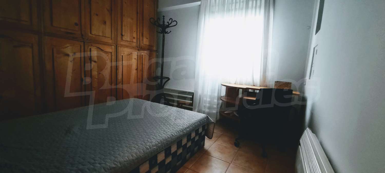 Gallery Picture 9