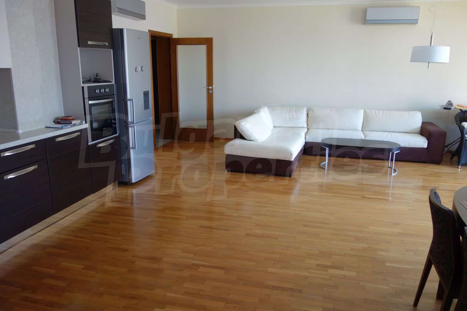 Gallery Picture 10