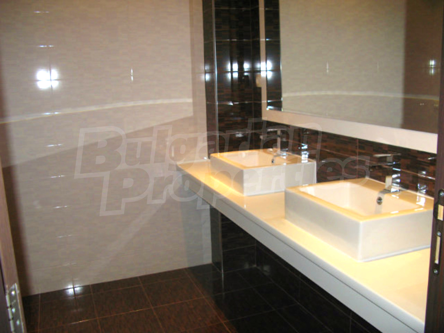 Gallery Picture 12
