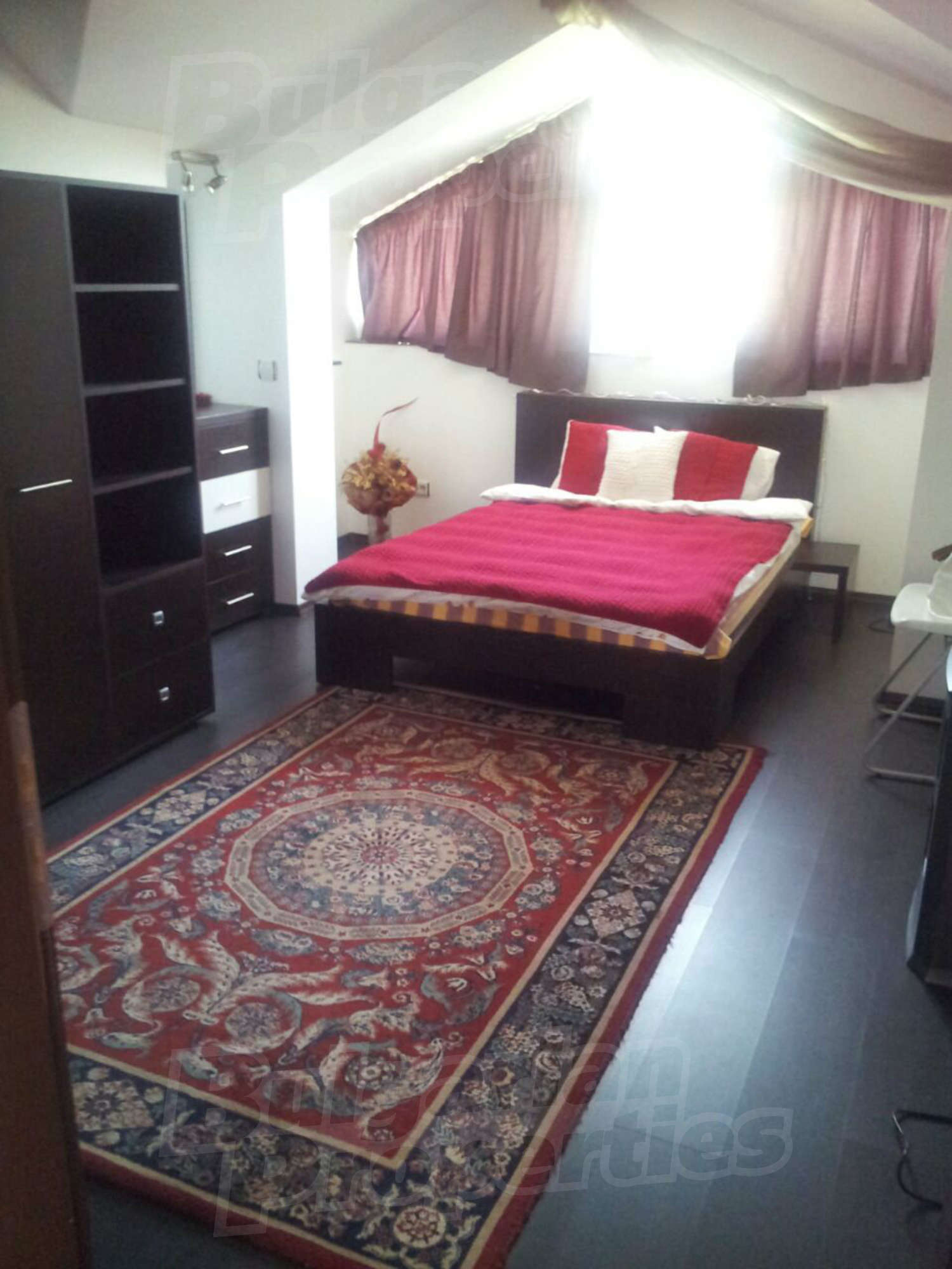 Gallery Picture 8