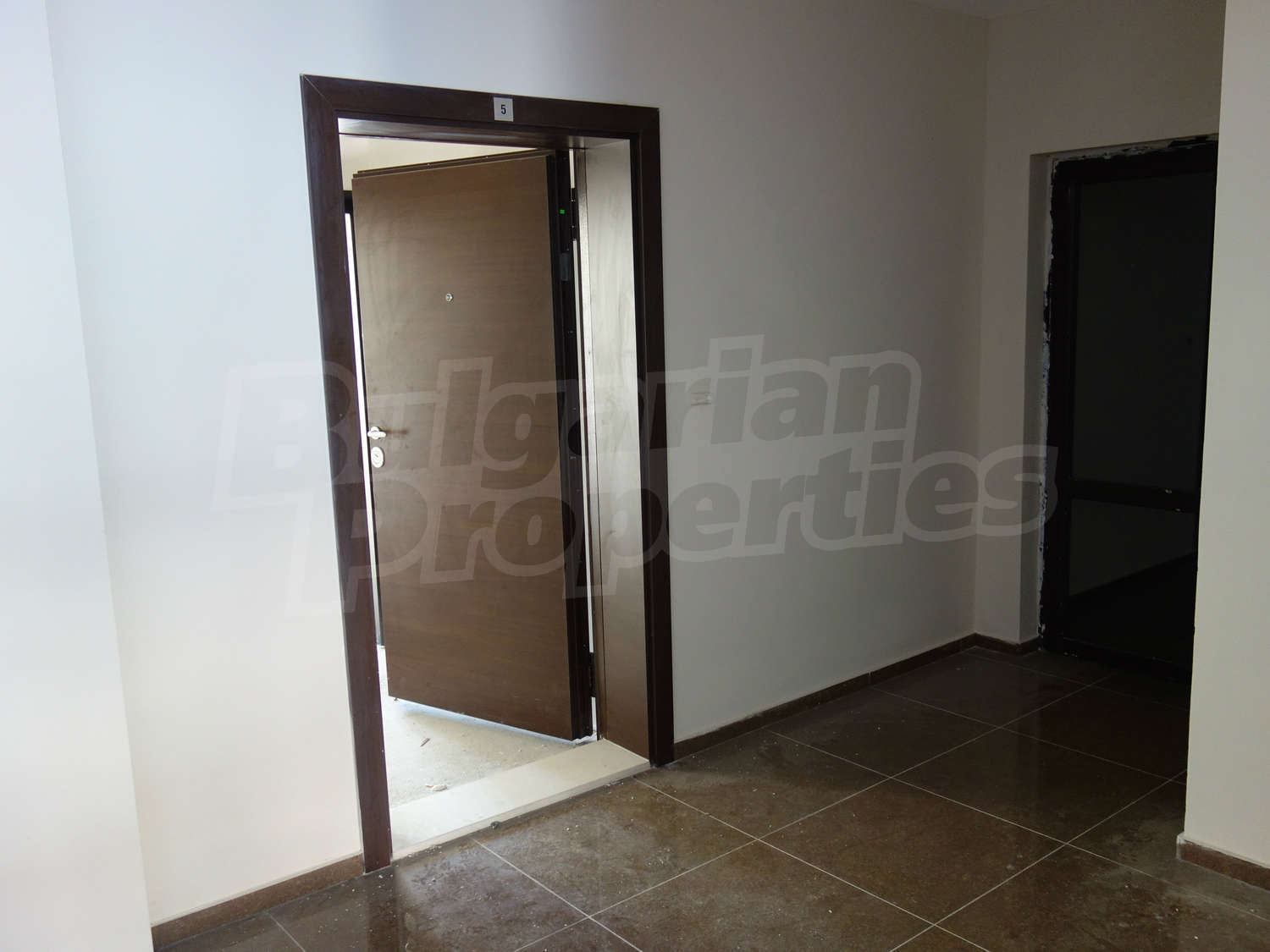 Gallery Picture 8