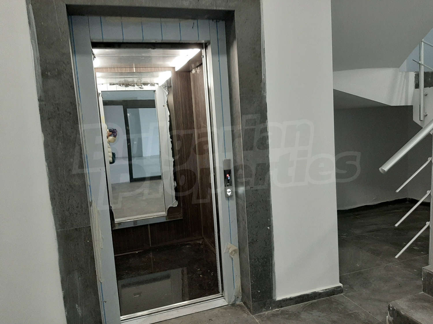 Gallery Picture 10