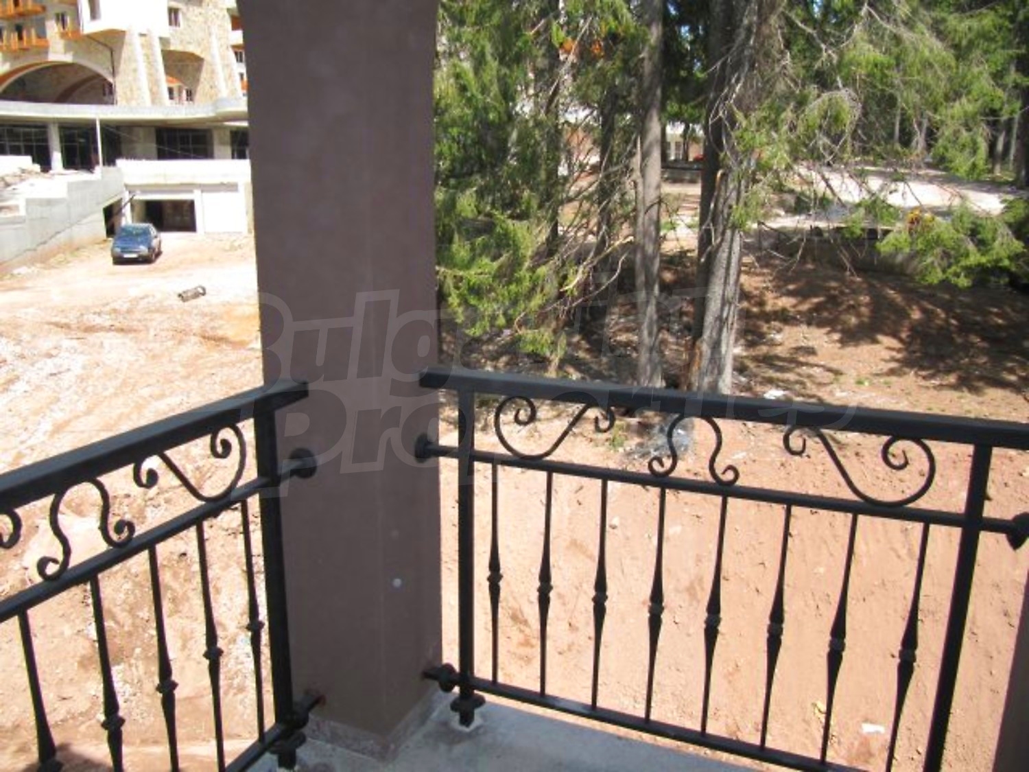 Gallery Picture 13
