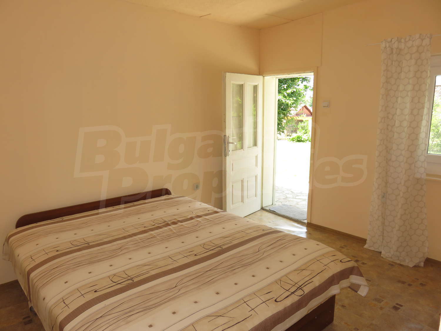 Gallery Picture 16