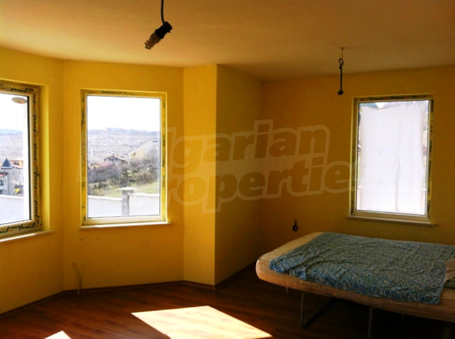 Gallery Picture 10