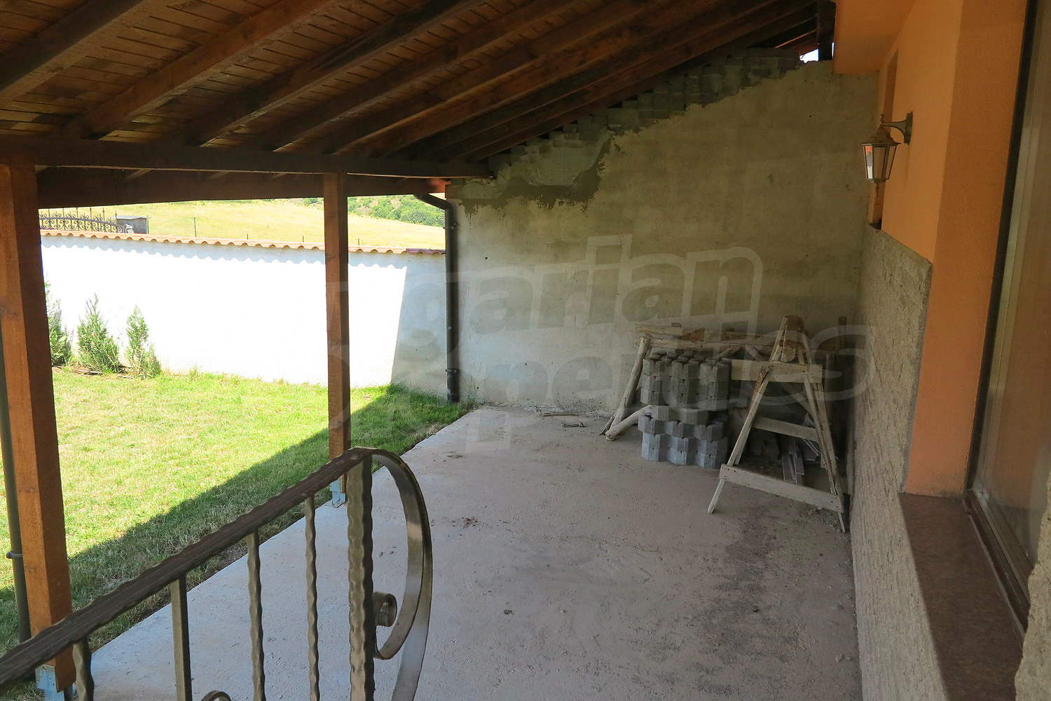Gallery Picture 16