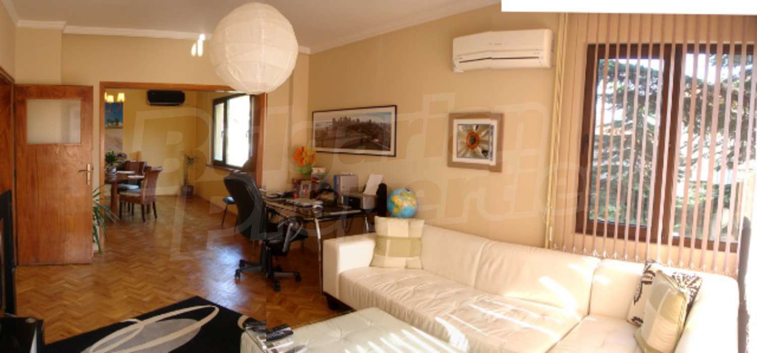 Gallery Picture 6
