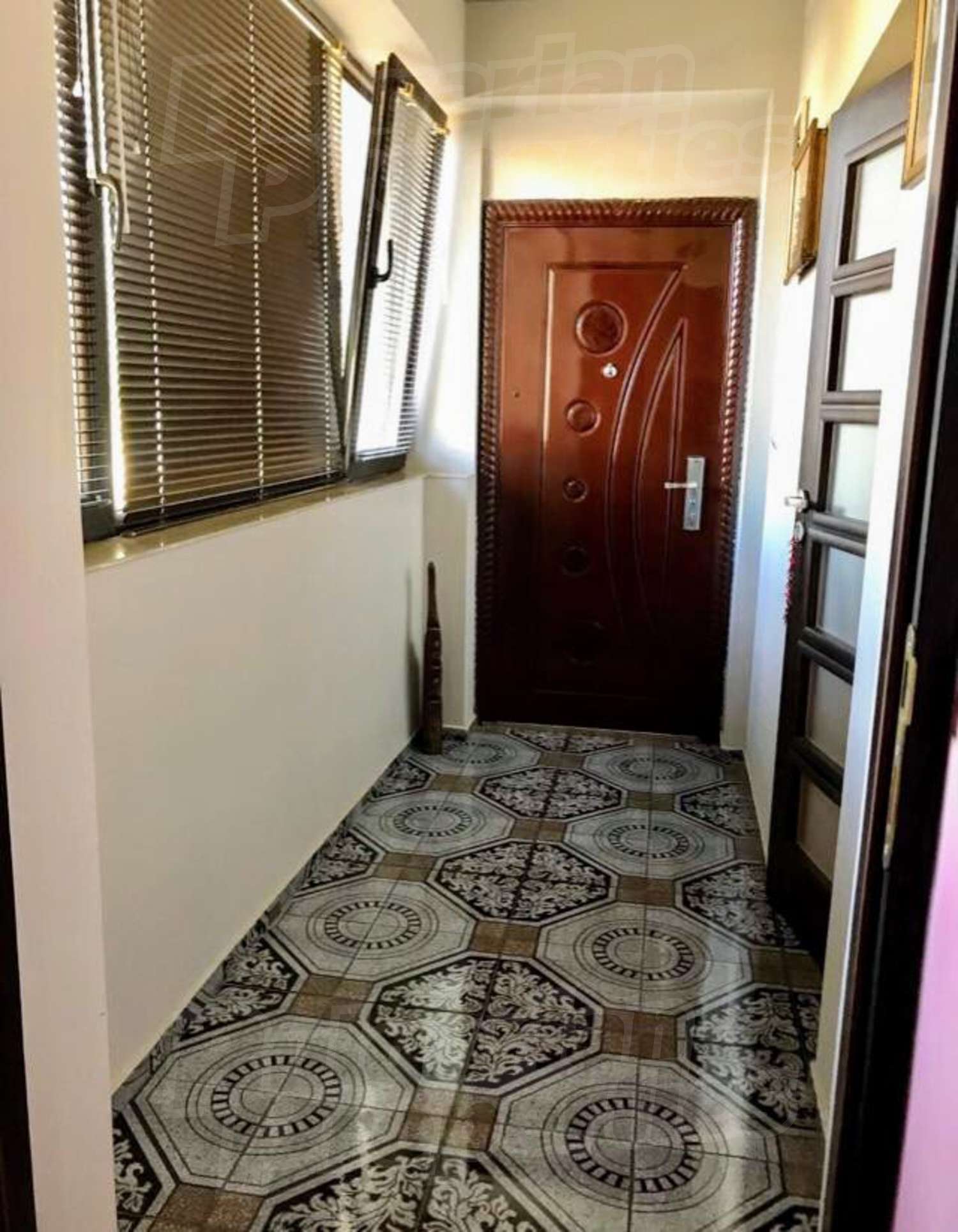 Gallery Picture 11