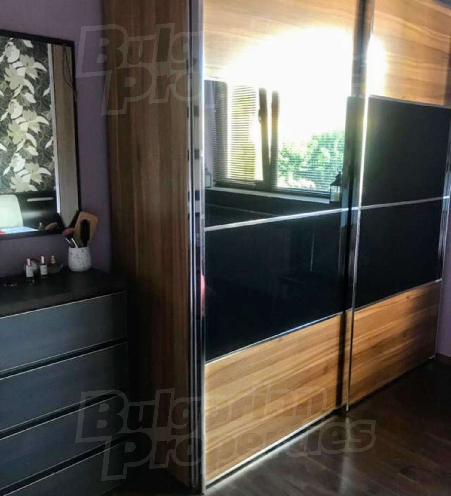 Gallery Picture 12