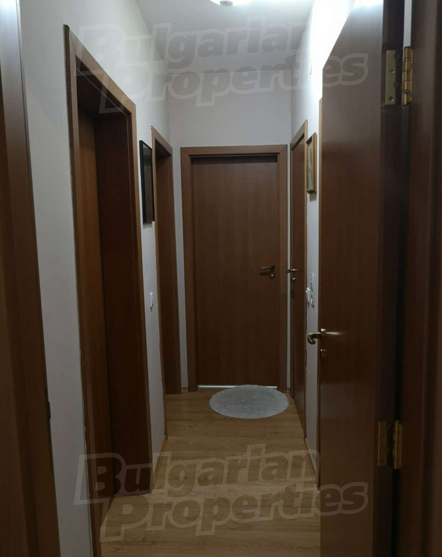 Gallery Picture 9