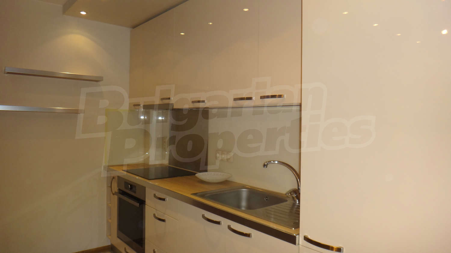 Gallery Picture 2