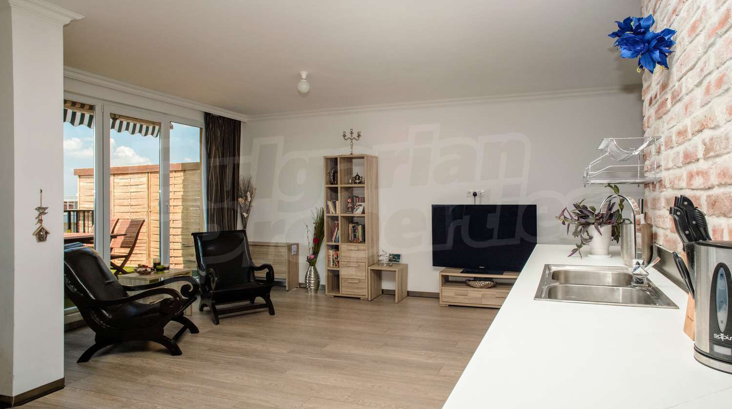 Gallery Picture 15