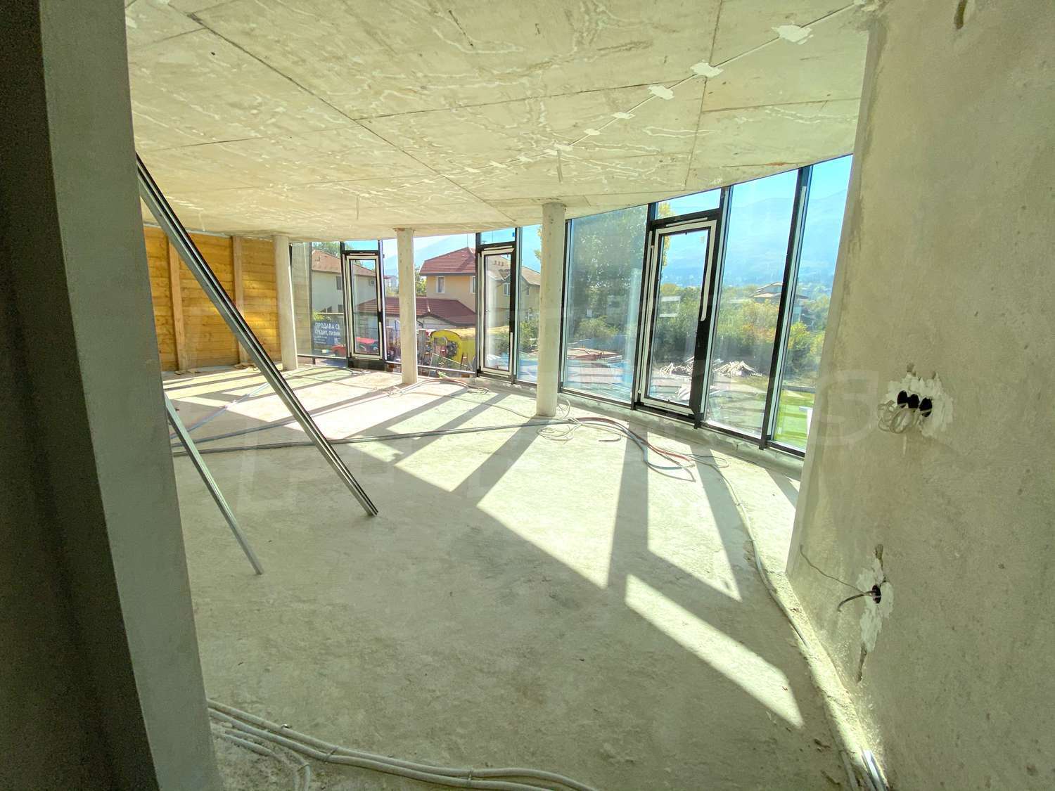 Gallery Picture 25