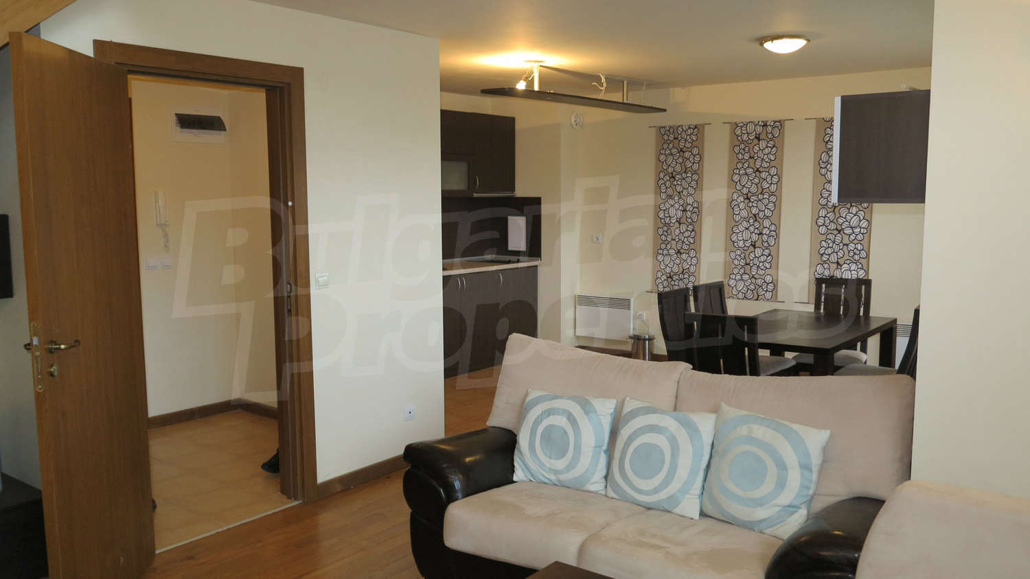 Gallery Picture 12