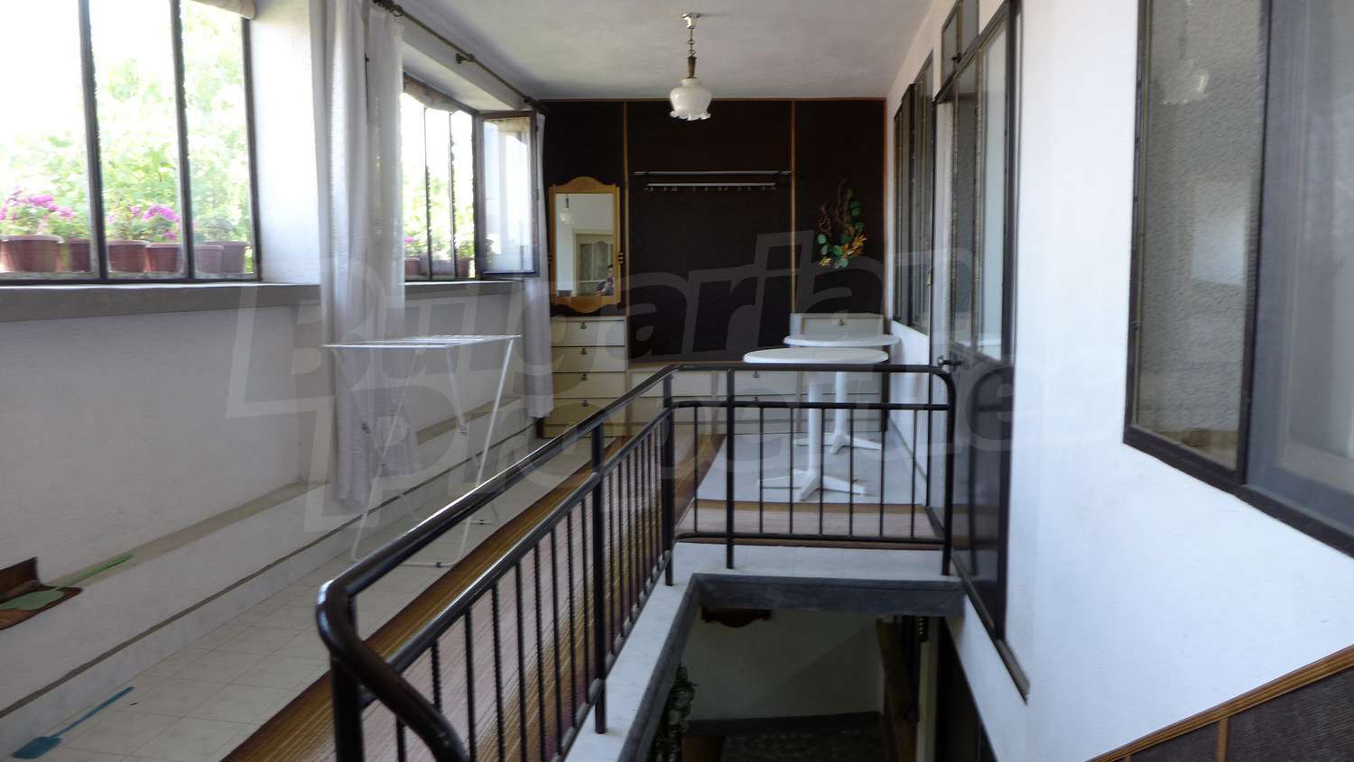 Gallery Picture 15