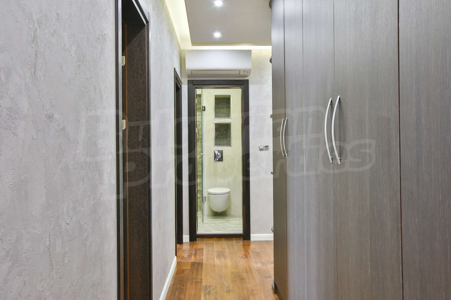 Gallery Picture 10