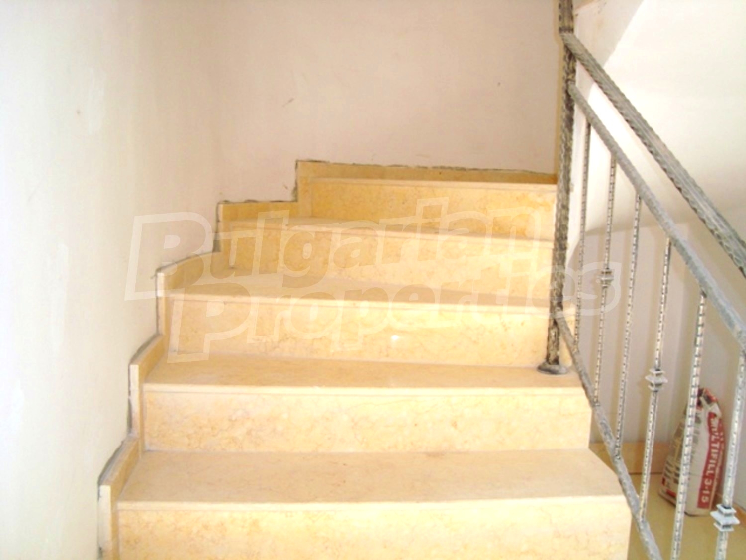 Gallery Picture 11