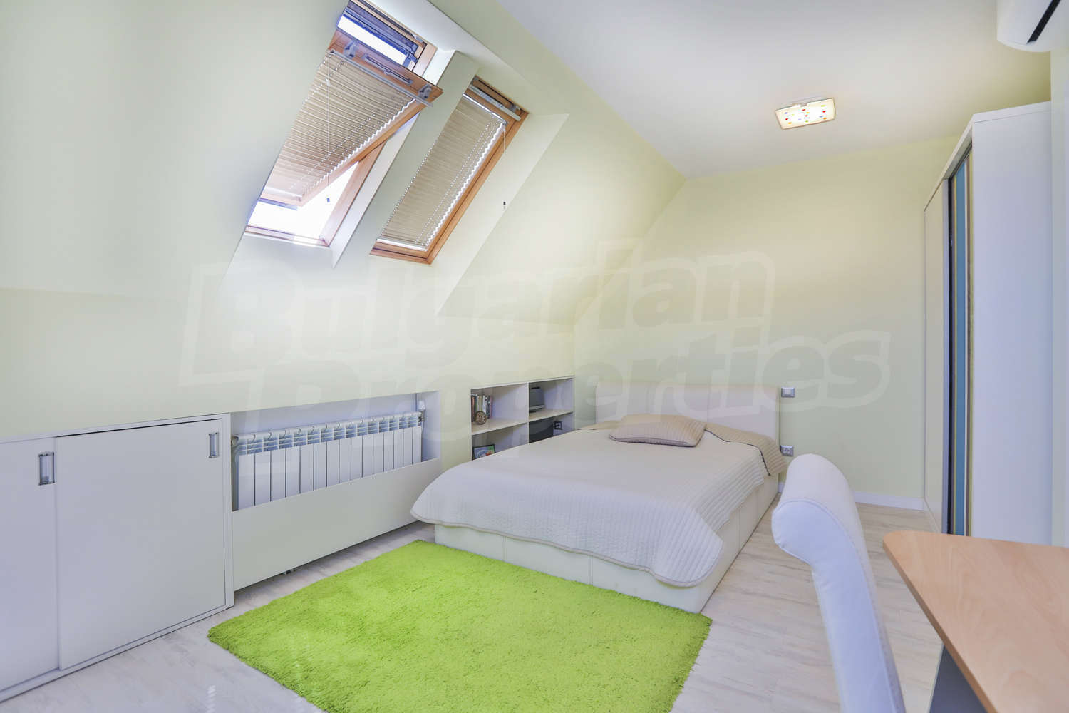 Gallery Picture 10