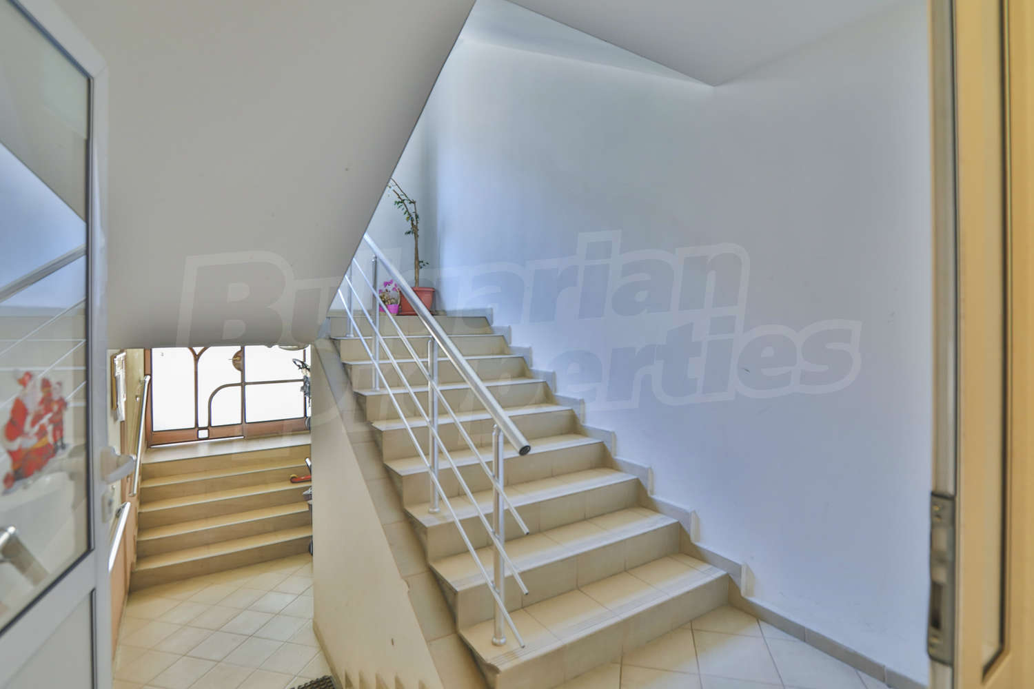 Gallery Picture 19