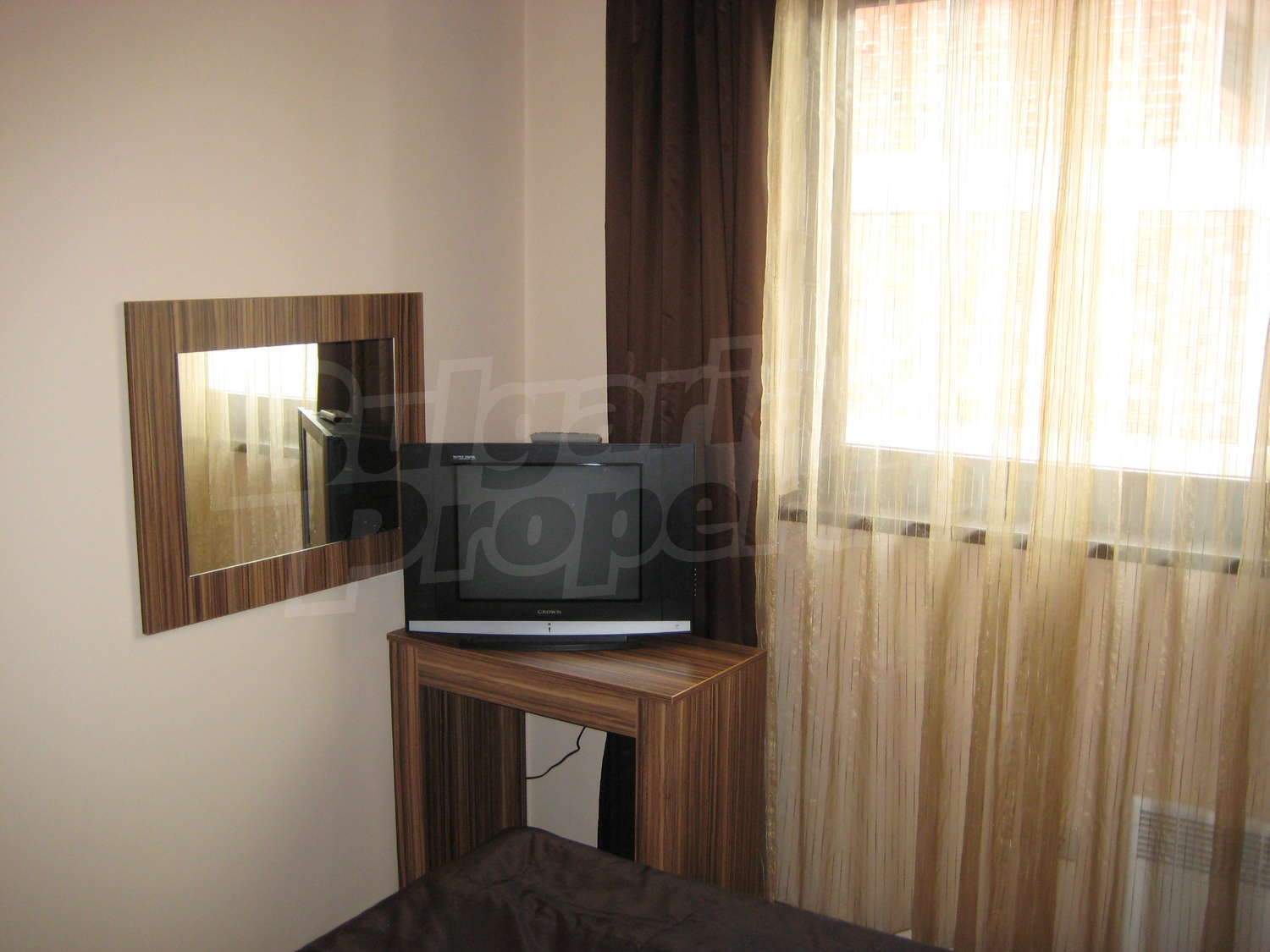 Gallery Picture 9