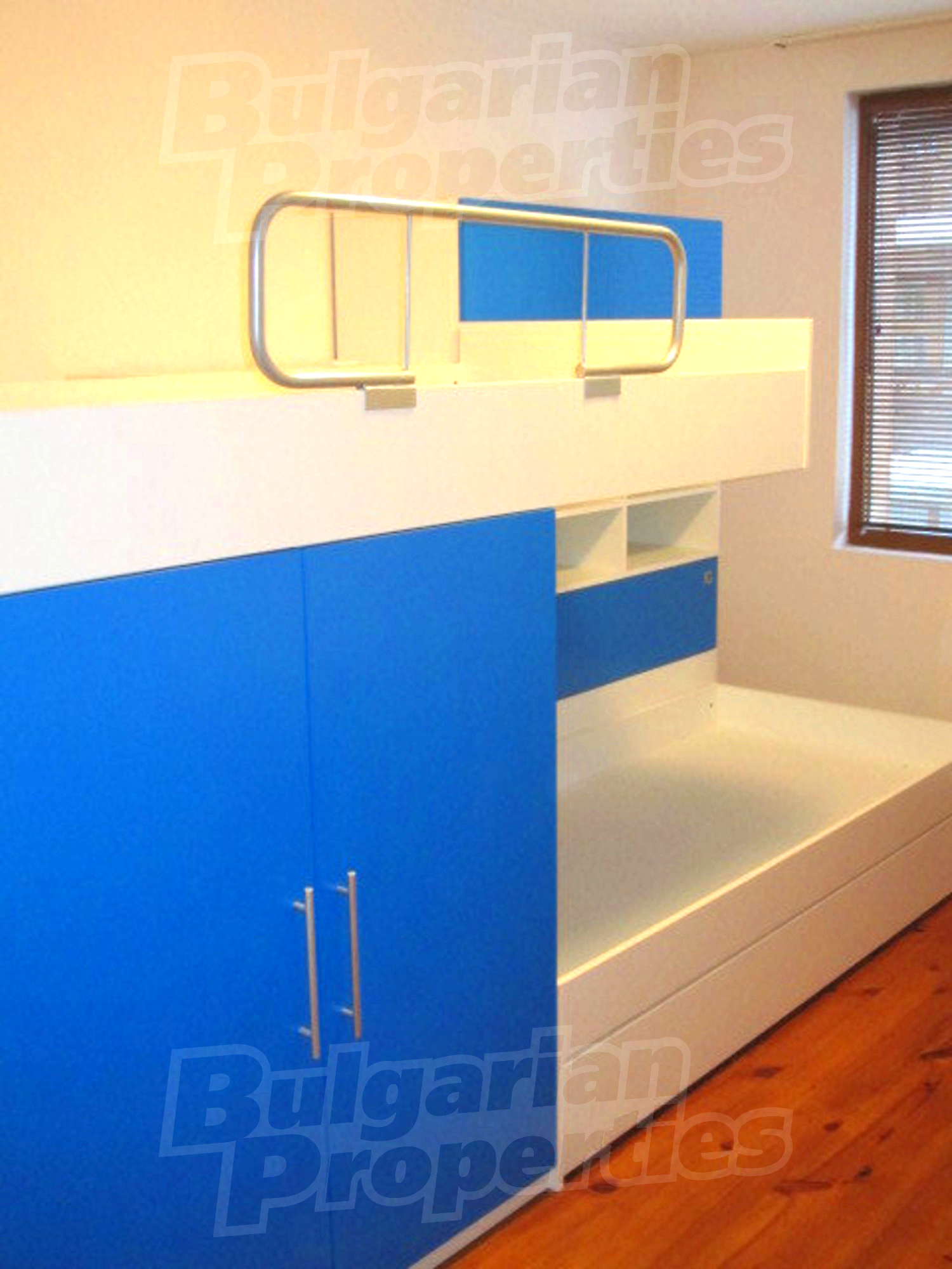 Gallery Picture 10