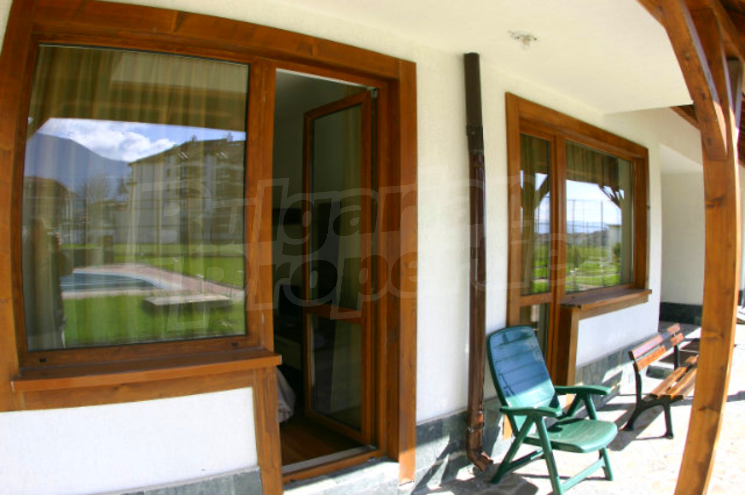 Gallery Picture 16