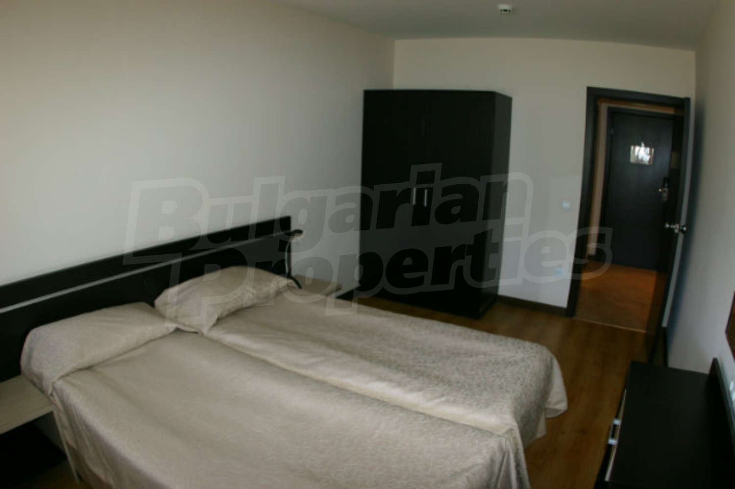 Gallery Picture 12