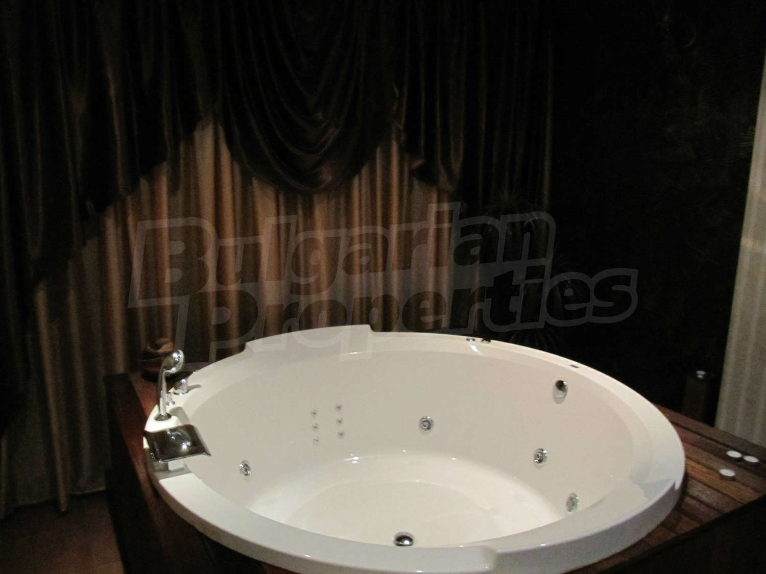 Gallery Picture 25