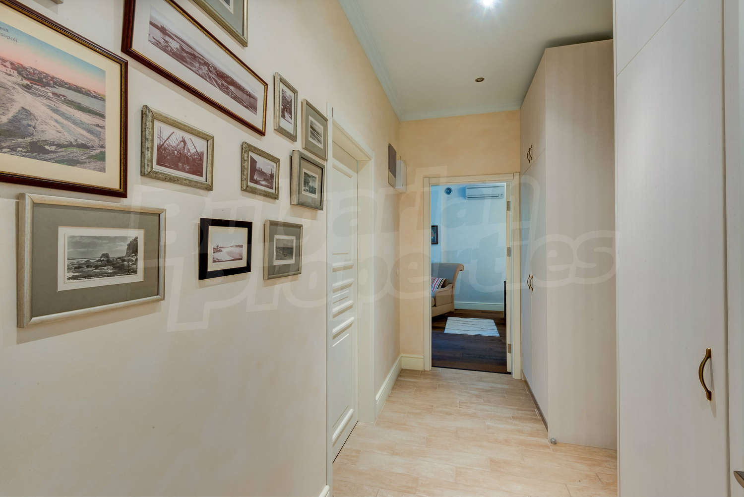 Gallery Picture 9