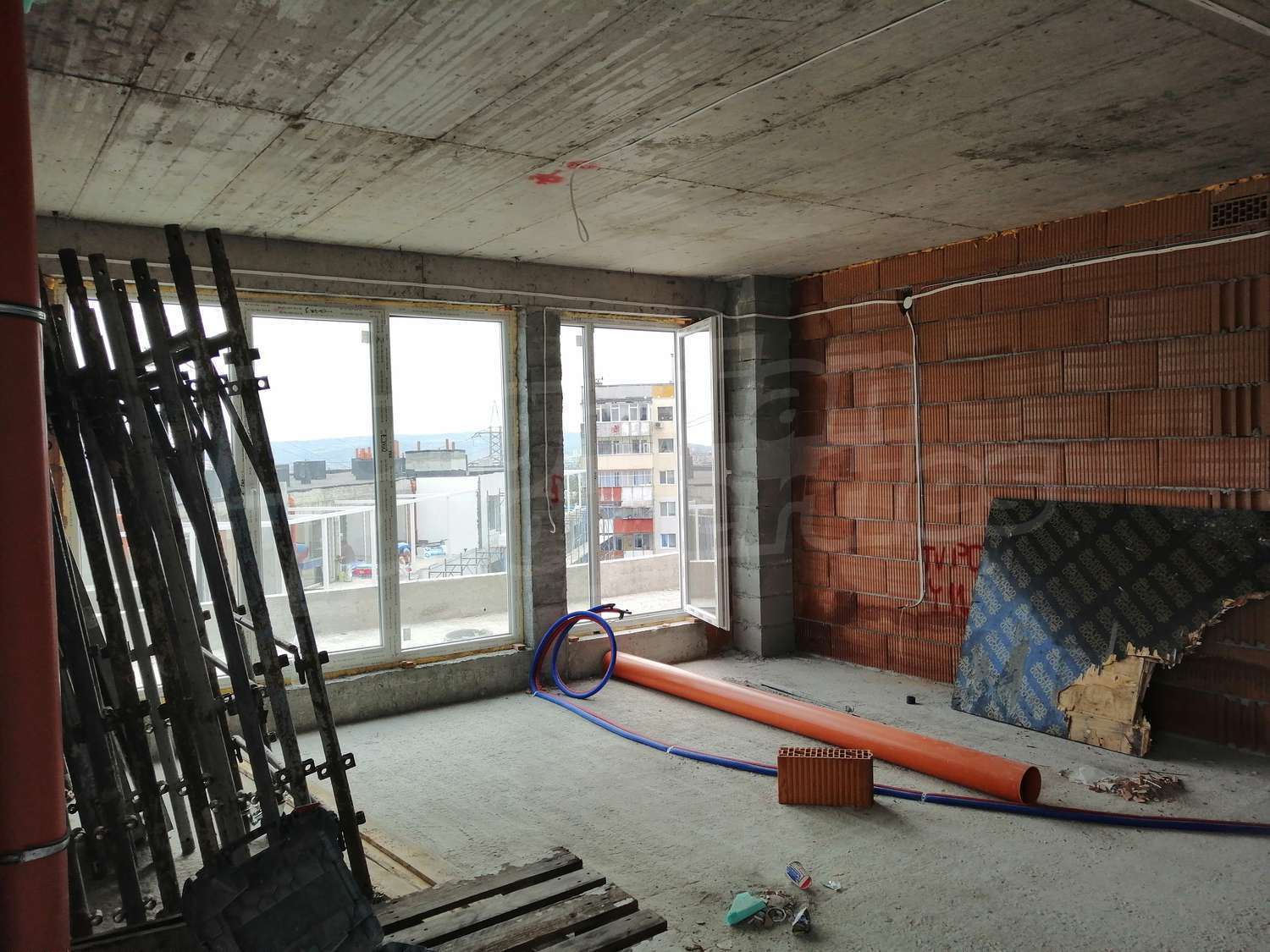 Gallery Picture 6