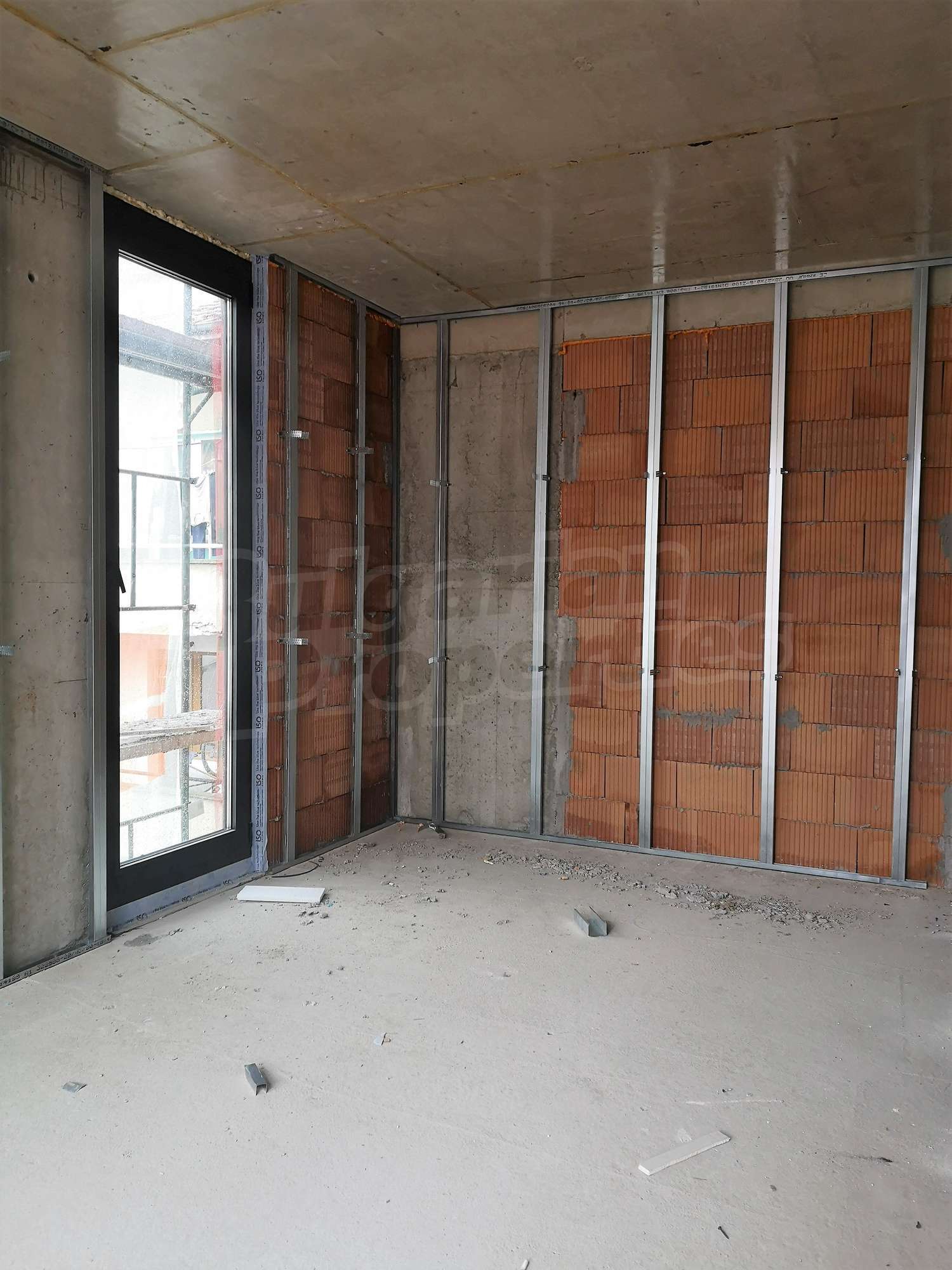 Gallery Picture 12