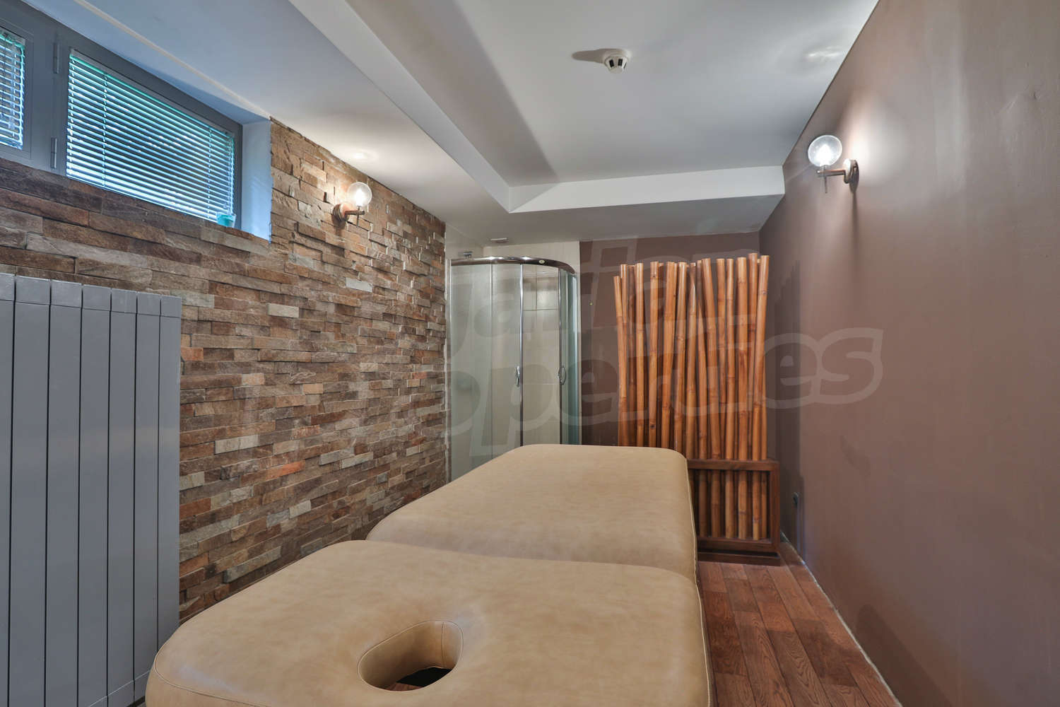 Gallery Picture 17