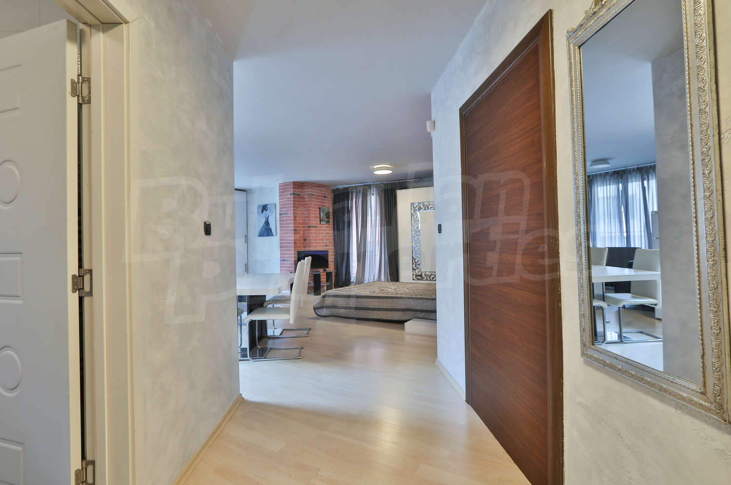 Gallery Picture 8